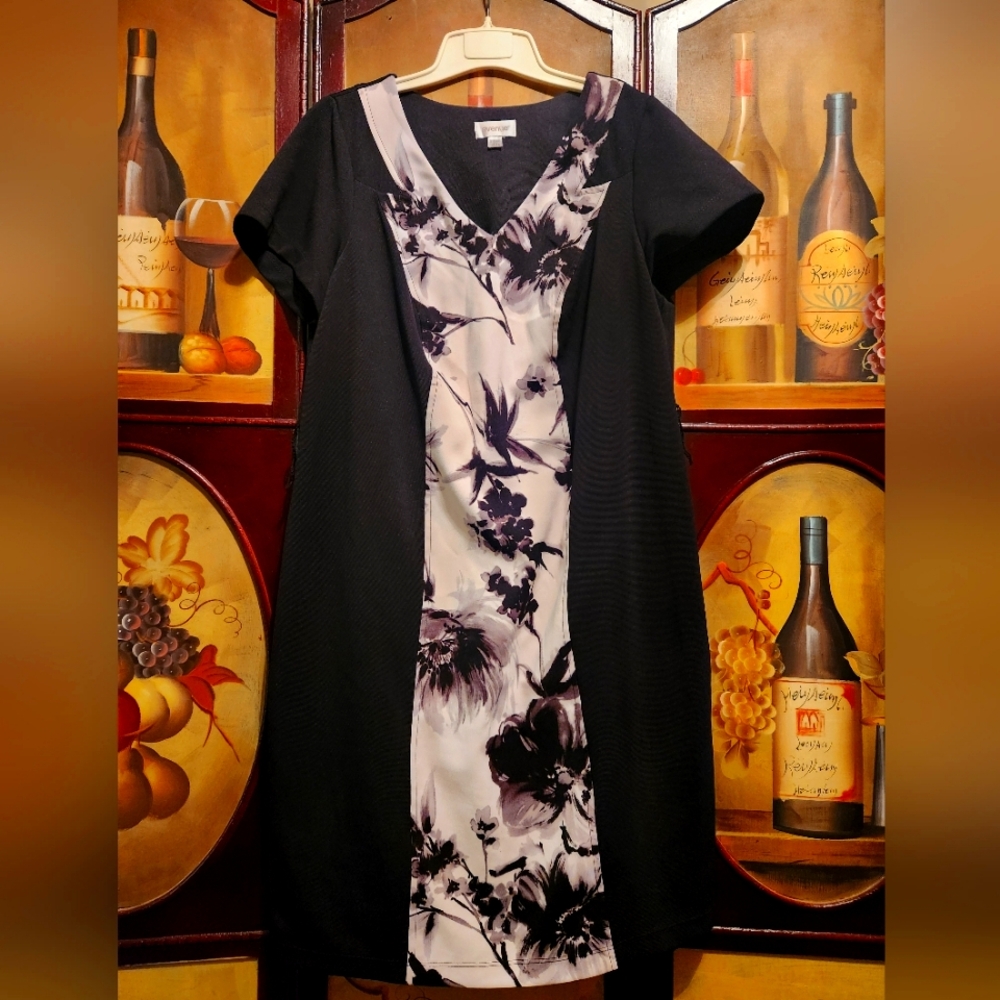 Black and white sheath dress